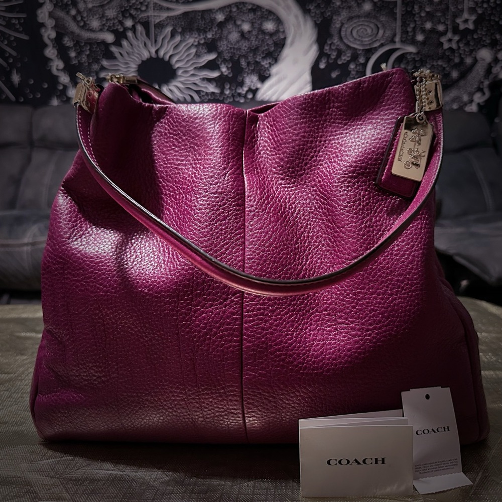 Vintage Coach Pink Hobo Bag with Luxurious Leather and Relaxed Design - Picture 11 of 16